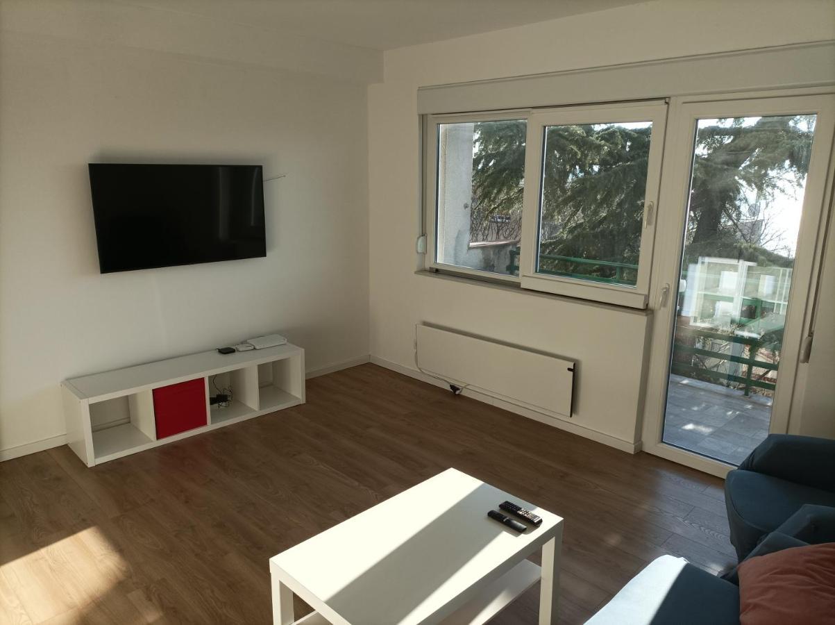 רייקה Apartman Pecine מראה חיצוני תמונה