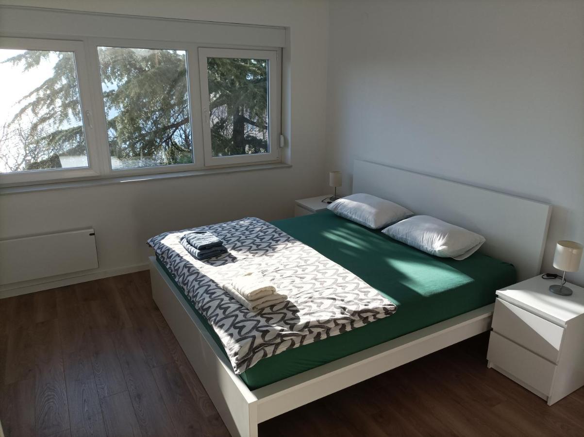 רייקה Apartman Pecine מראה חיצוני תמונה